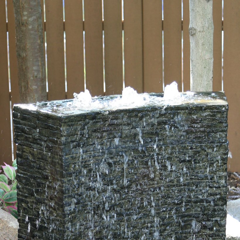 Stacked Slate Wall Topper - Curved Quad - Spill