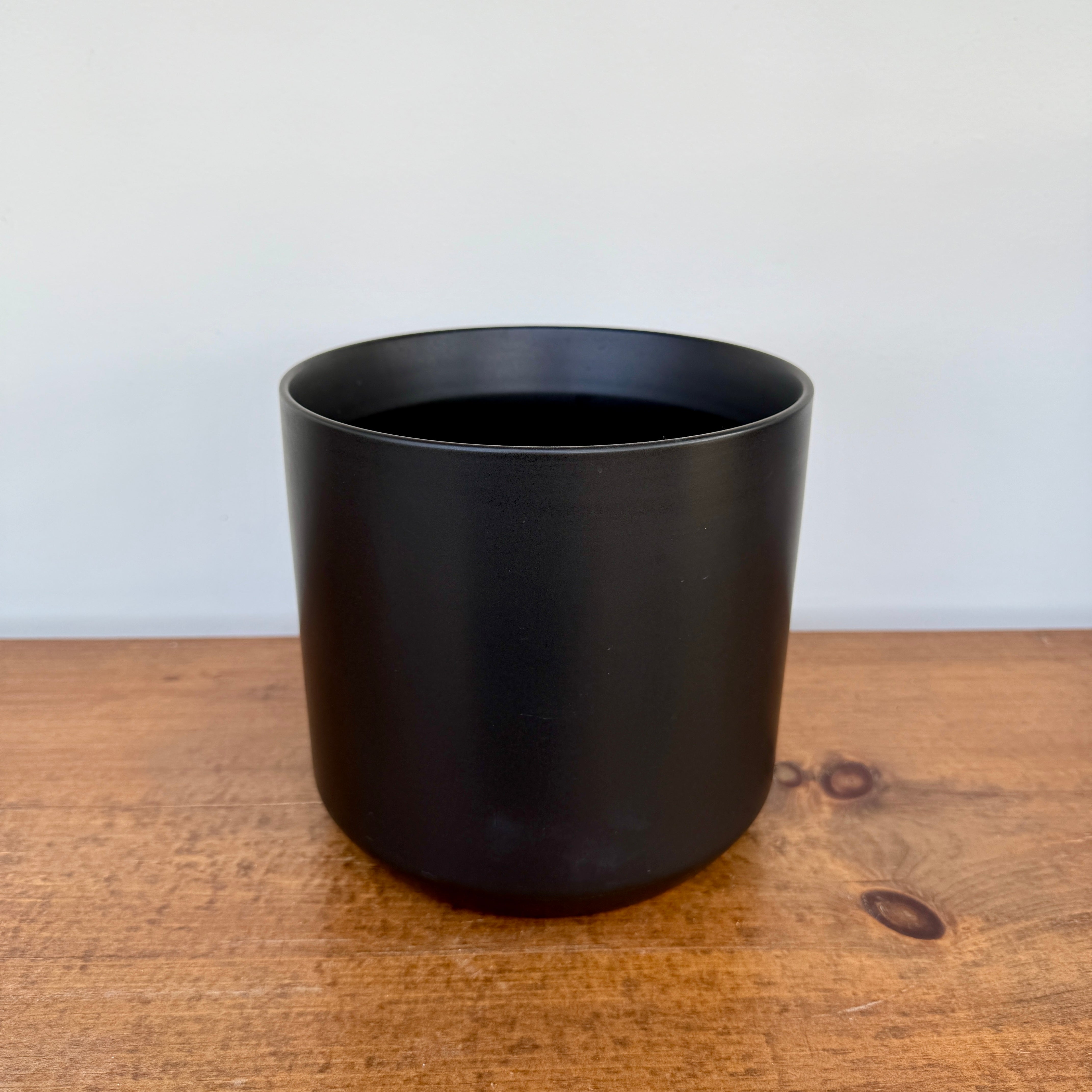 Kendall Pot - 7" x 6.75" - Black