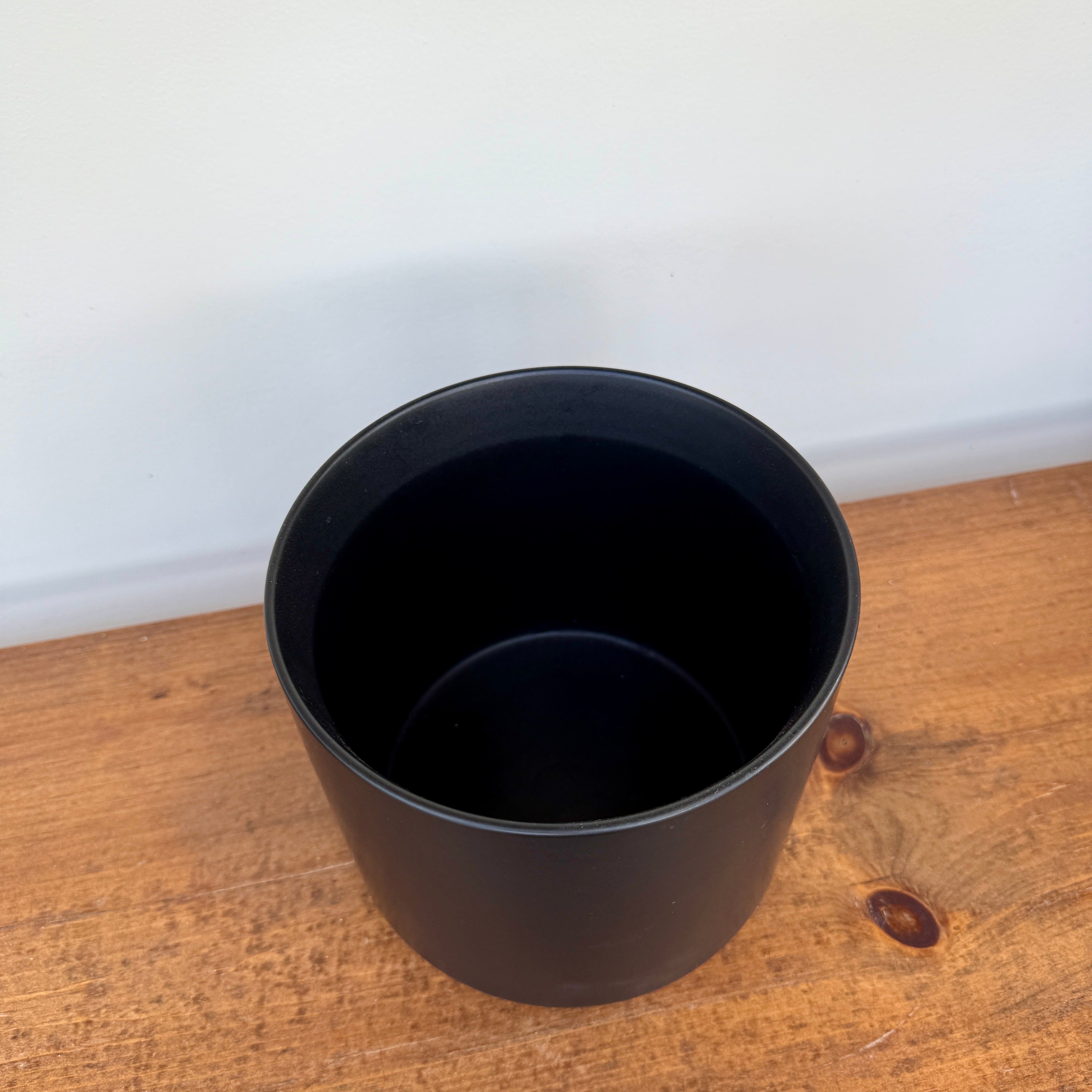Kendall Pot - 7" x 6.75" - Black