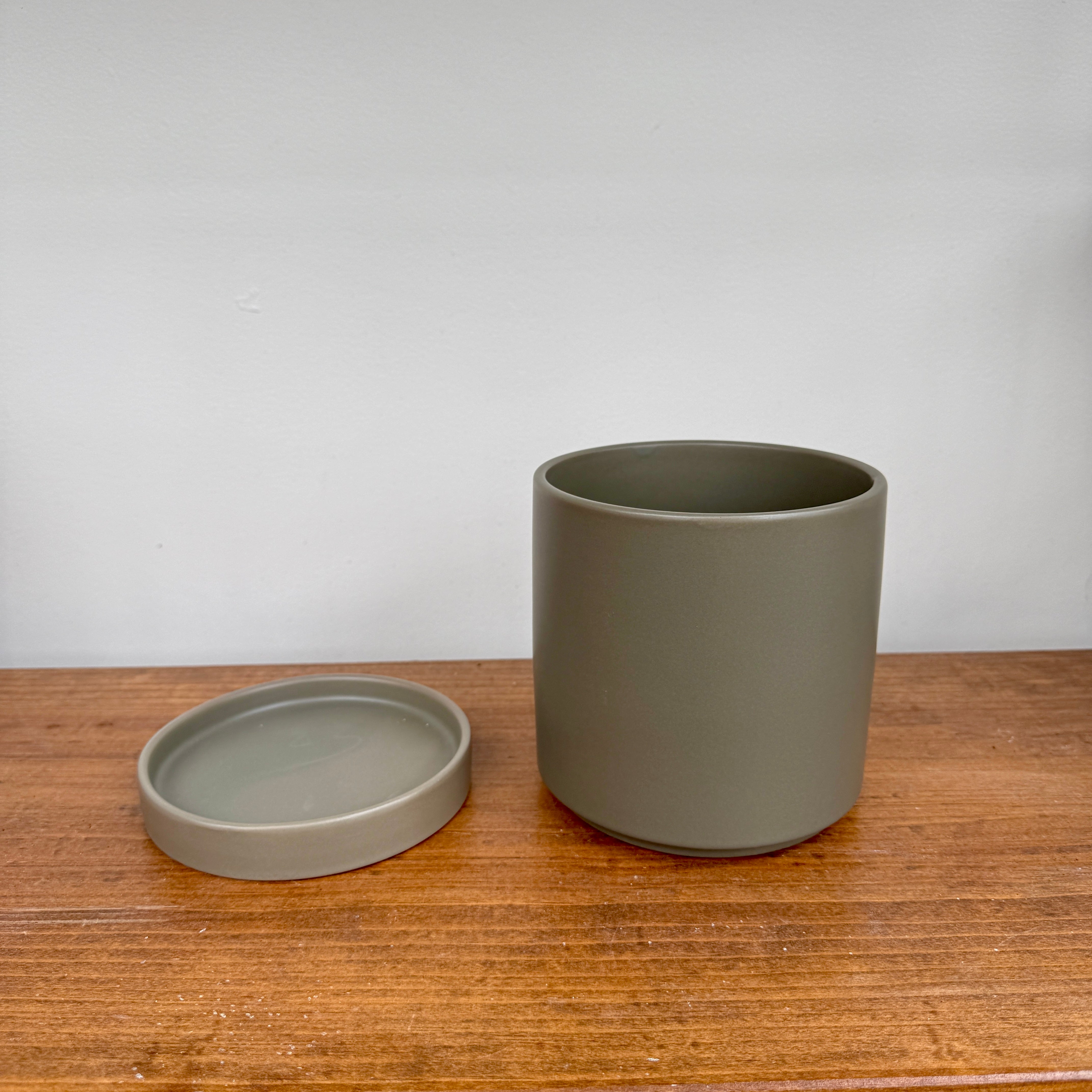Romey Neutral Pot with Saucer - 5"x 5.75" - Moss