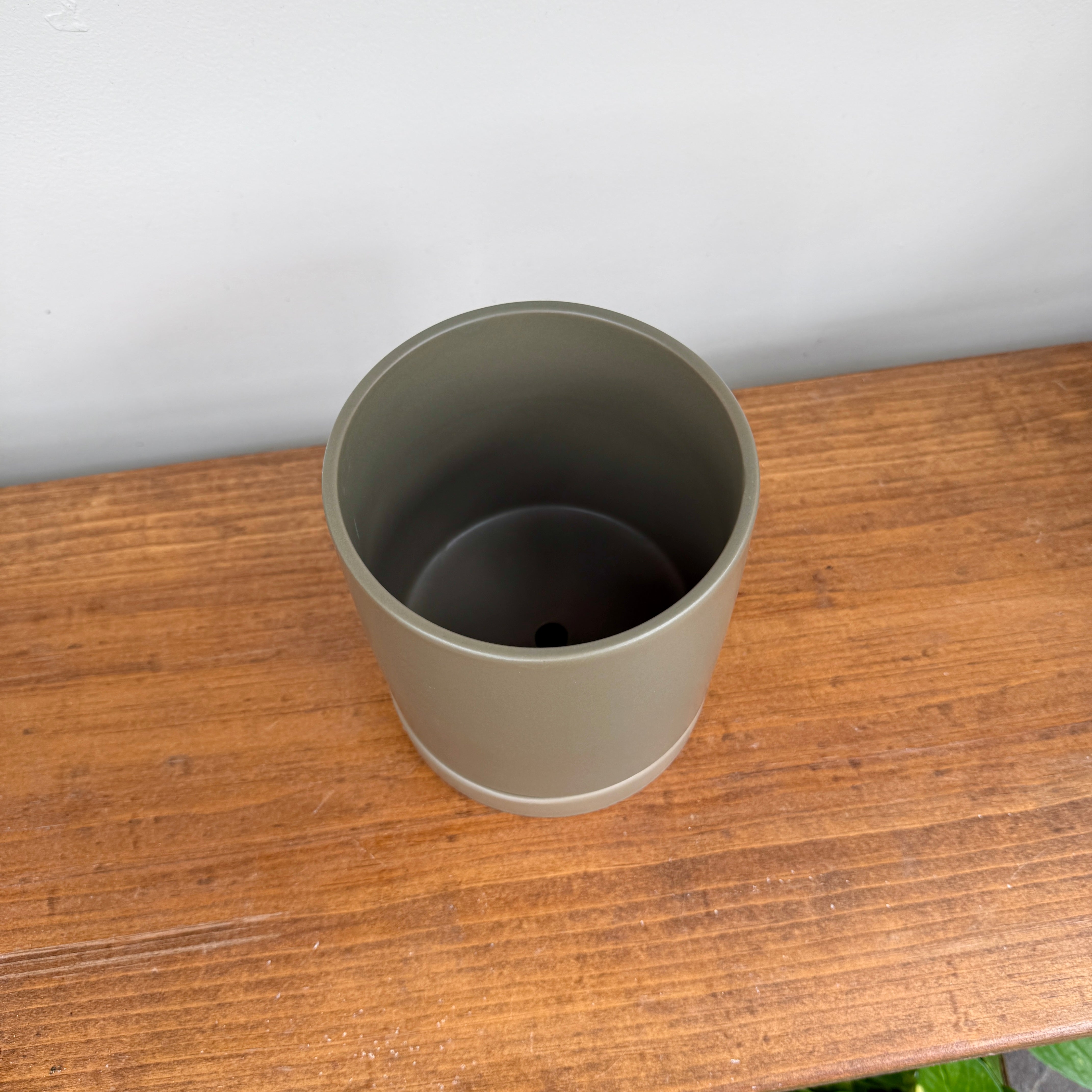 Romey Neutral Pot with Saucer - 5"x 5.75" - Moss