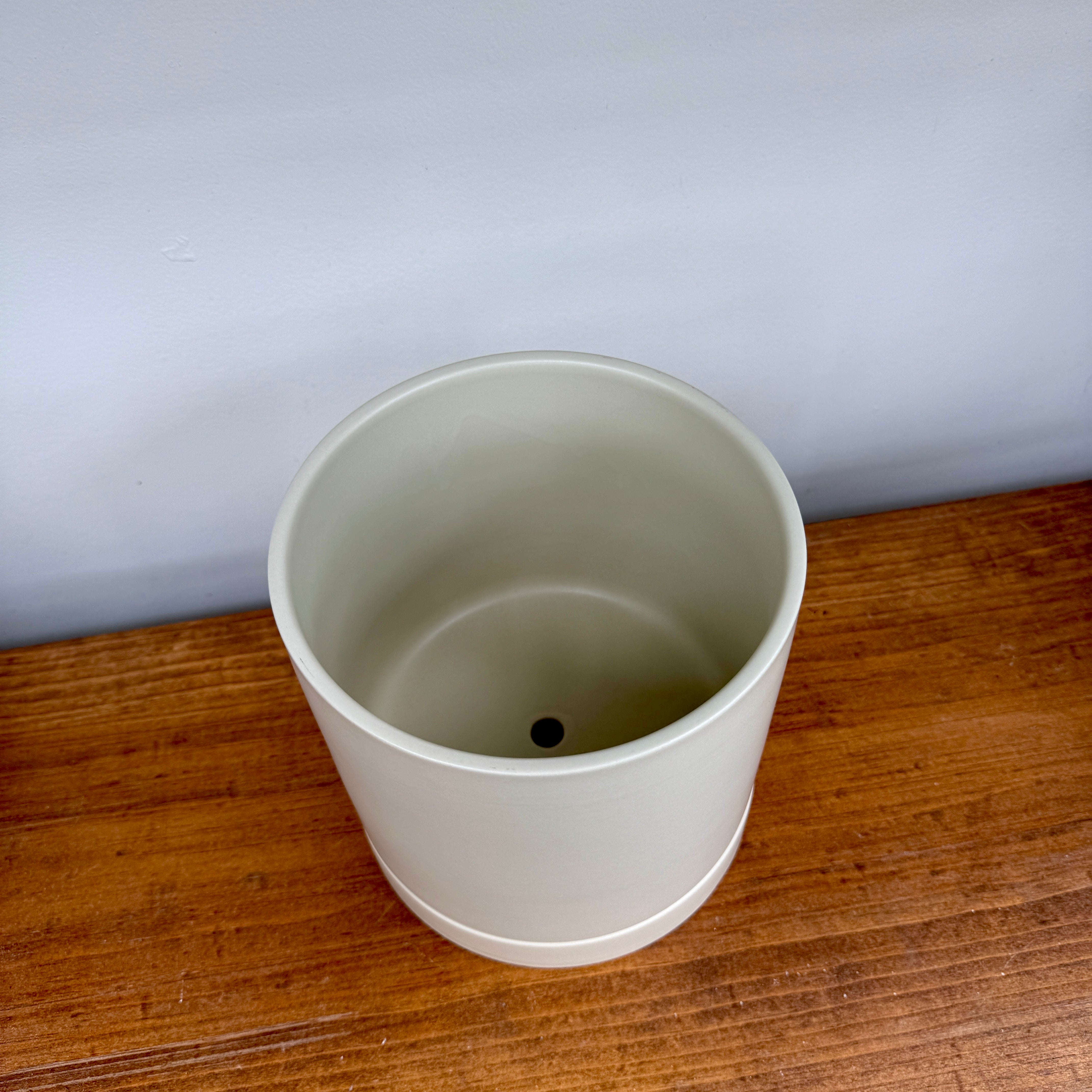 Romey Neutral Pot with Saucer - 7"x 7" - Tan