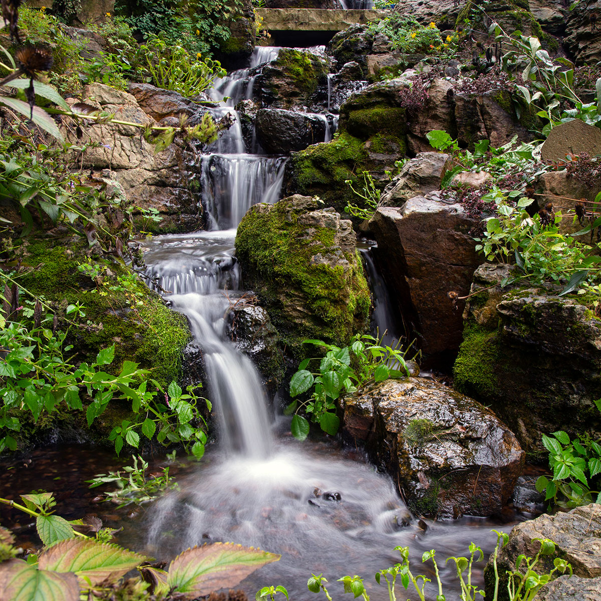 Large Pondless Waterfall Kit 26' Stream w / SLD 5000 - 9000 Adjustable Flow Pond Pump
